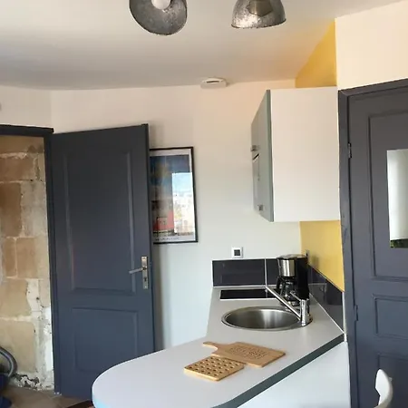 Apartman Charmant Studio Perche Au Coeur De Valence Historique