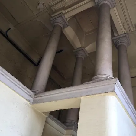 Appartement Charmant Studio Perché Au Cœur De Valence Historique *