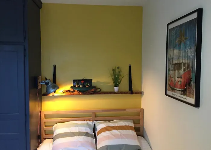 Charmant Studio Perche Au Coeur De Valence Historique Apartman *