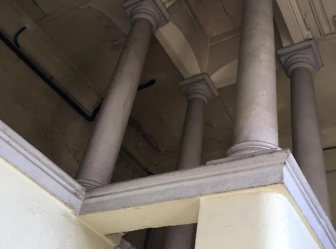 Apartman Charmant Studio Perche Au Coeur De Valence Historique *