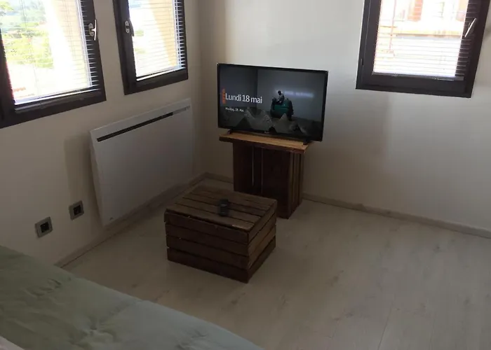 Charmant Studio Perché Au Cœur De Valence Historique *